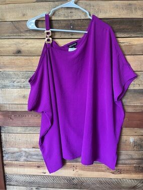 Nina Leonard One-Shoulder Magenta Blouse with Gold Accent